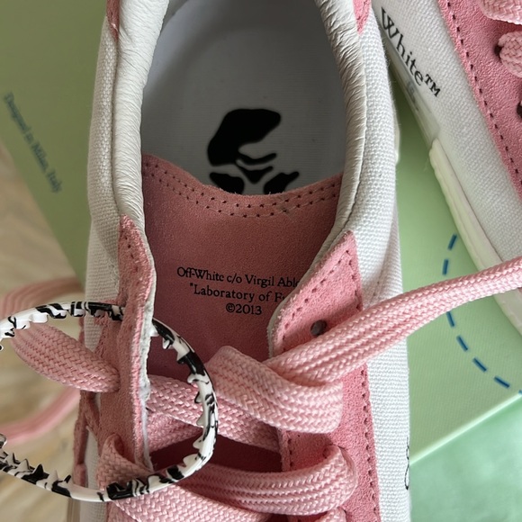 Off-WHITE BRAND NWT low vulcanized canvas suede white pink nwt - Picture 4 of 9